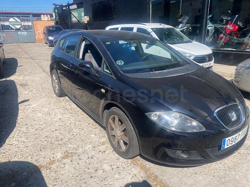 Usado Seat Leon Stylance 140 CV (102 kW) 2007 Negro Utilitario
