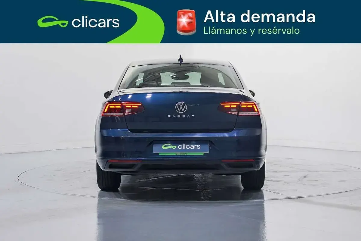 Usado VW Passat Business 122 CV (89 kW) 2020 Azul Berlina