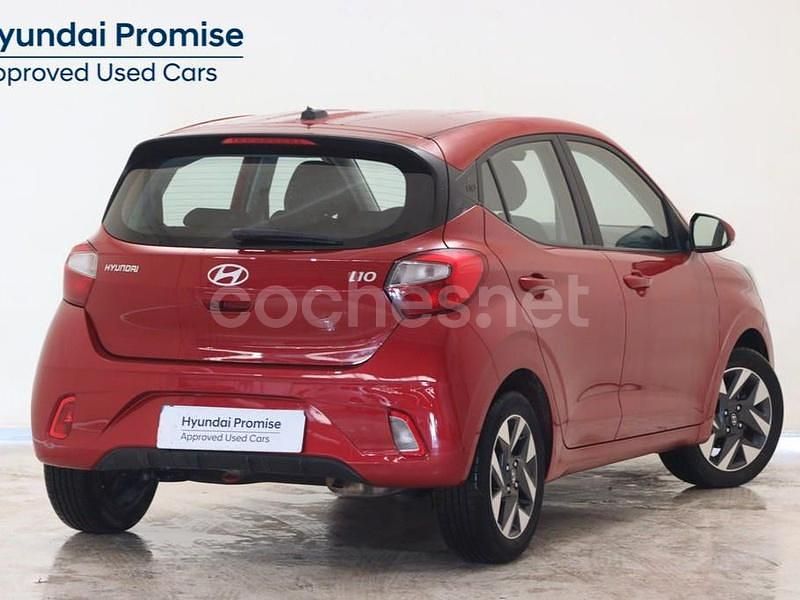 Usado Hyundai i10 67 CV (49 kW) 2024 Granate Utilitario