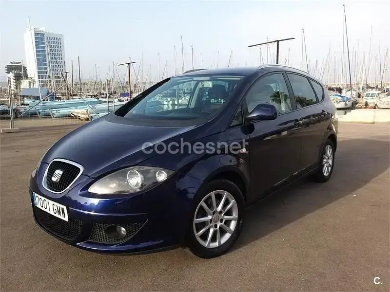 Usado Seat Altea XL 105 CV (77 kW) 2009 Azul Monovolumen