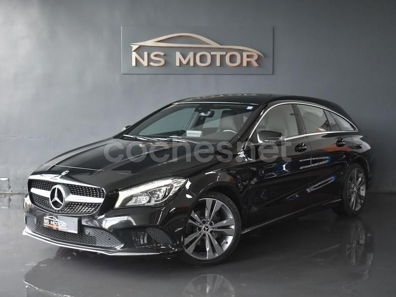 Negro Usado 2019 Mercedes CLA200 Shooting Brake Familiar | 18.900 € (Buen precio) - Imagen 1/4