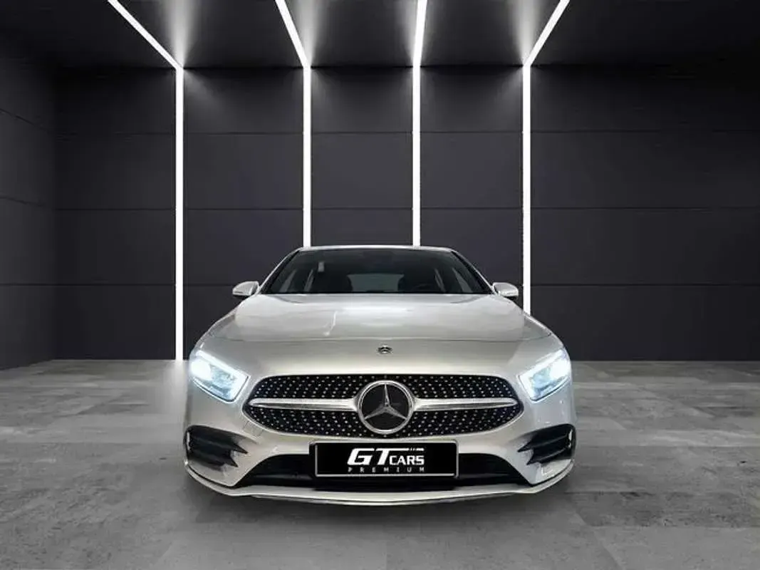 Usado Mercedes A200 AMG 163 CV (119 kW) 2022 Plateado Berlina