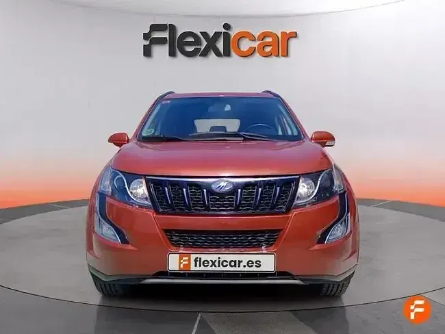 Usado Mahindra XUV500 140 CV (102 kW) 2018 Naranja SUV