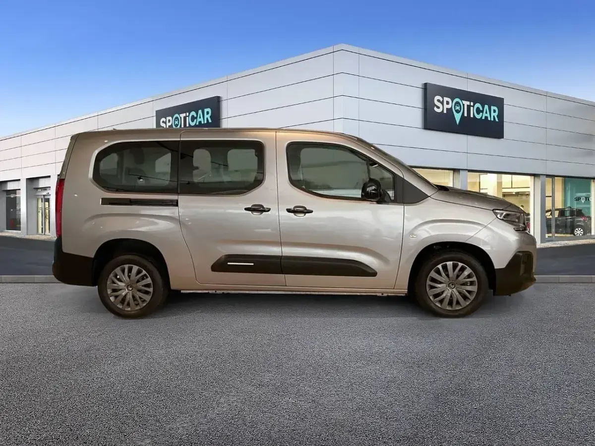 Usado Citroën Berlingo 130 CV (95 kW) 2025 Gris Monovolumen