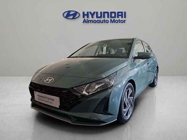 Verde Usado 2025 Hyundai i20 Utilitario | 17.900 € (Precio justo) - Imagen 1/4