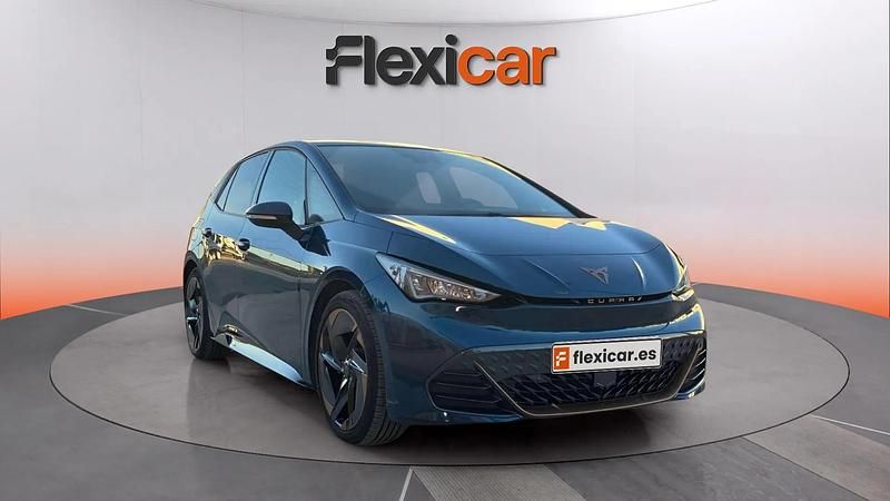 Begagnad Cupra Born 150 kW (204 HK) 2021 Vit Halvkombi