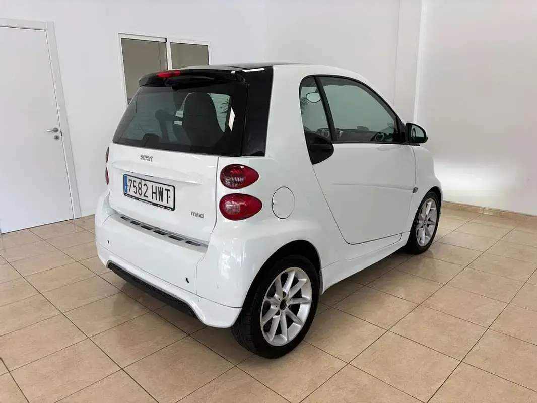 Usado Smart ForTwo Coupé 71 CV (52 kW) 2014 Blanco Coupe