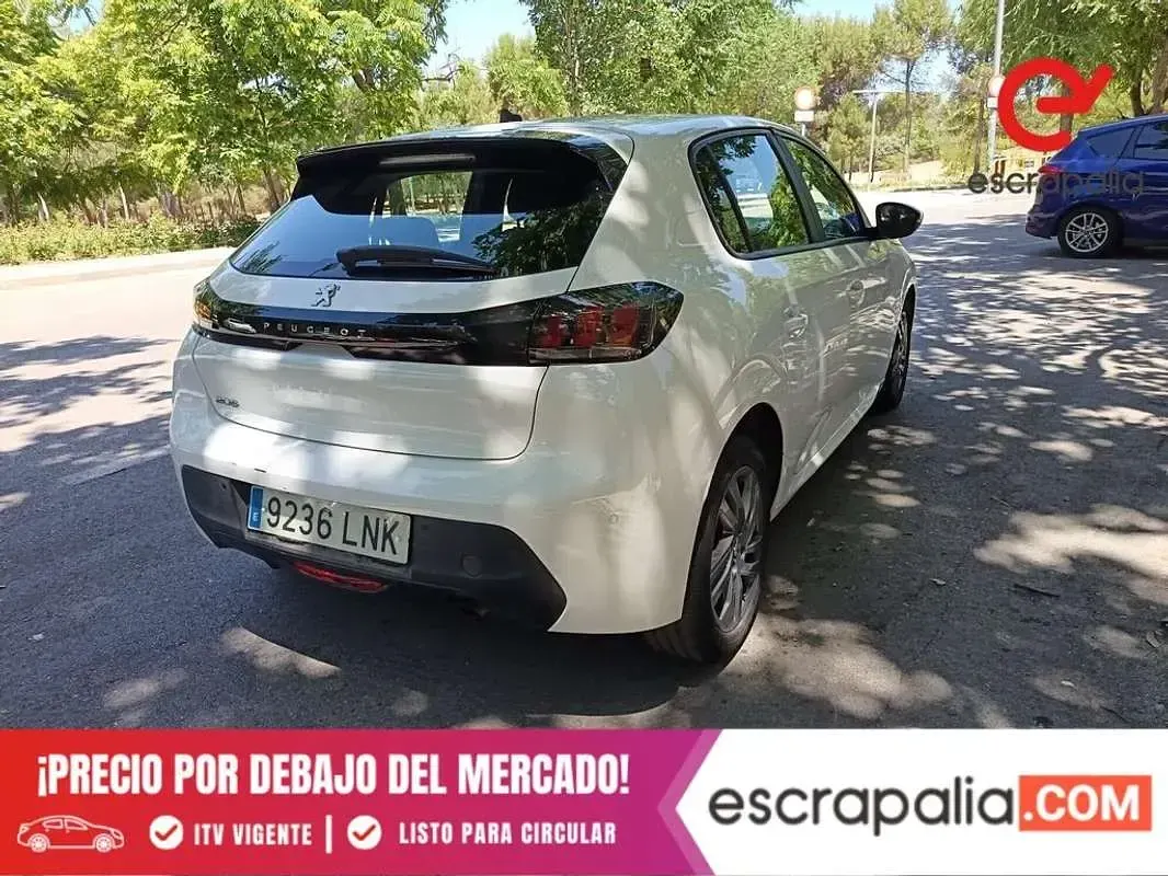 Usado Peugeot 208 Active 100 CV (73 kW) 2021 Blanco Utilitario