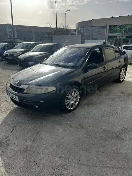 Usado Renault Laguna II Authentique 110 CV (80 kW) 2002 Negro Berlina
