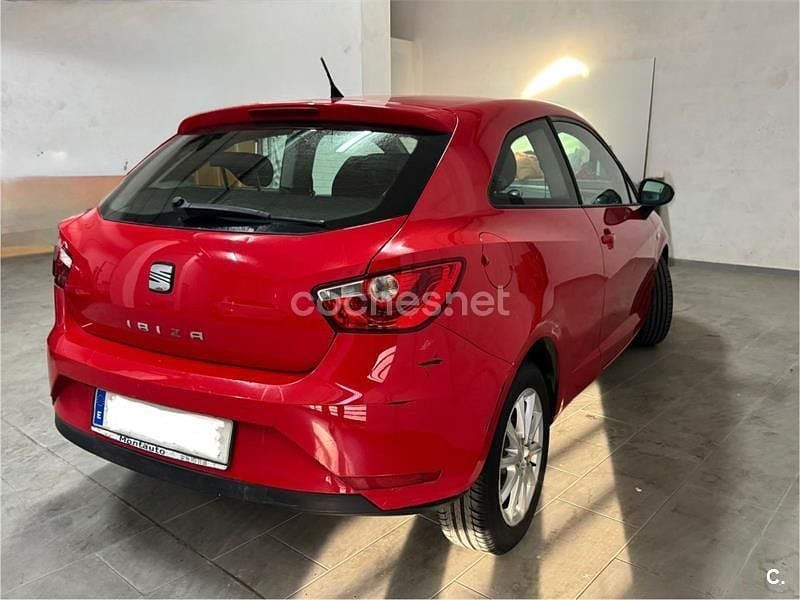 Usado Seat Ibiza SC Reference 70 CV (51 kW) 2013 Rojo Utilitario