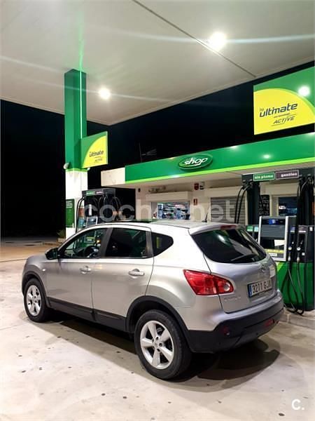 Usado Nissan Qashqai Acenta 150 CV (110 kW) 2008 Gris / plata SUV