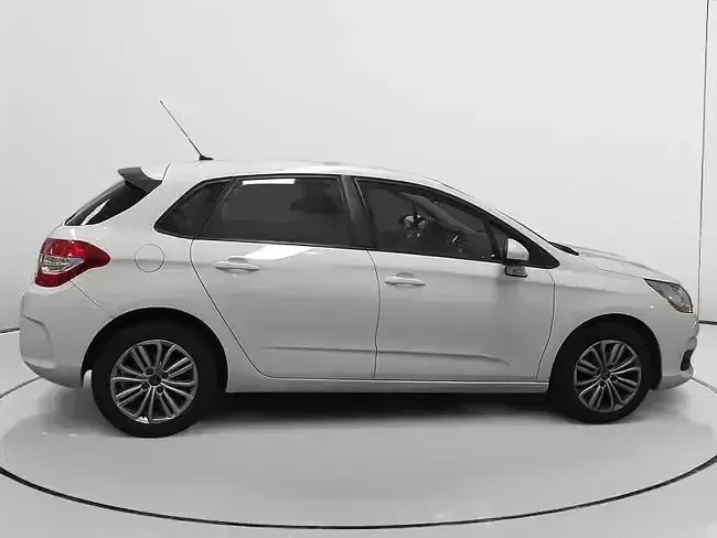 Usado Citroën C4 Live 99 CV (72 kW) 2015 Blanco Berlina
