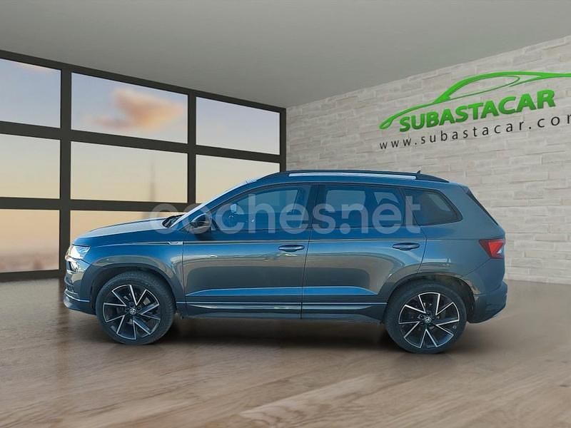 Gris / plata Usado 2021 Skoda Karoq SportLine SUV | 22.500 € (Precio justo) - Imagen 1/4