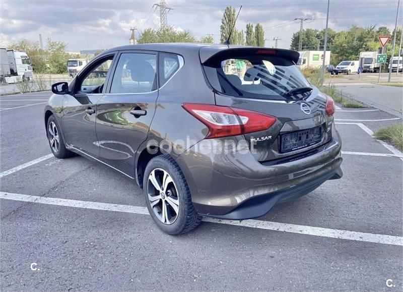 Usado Nissan Pulsar Tekna 110 HP (80 kW) 2019 Castanho Sedan
