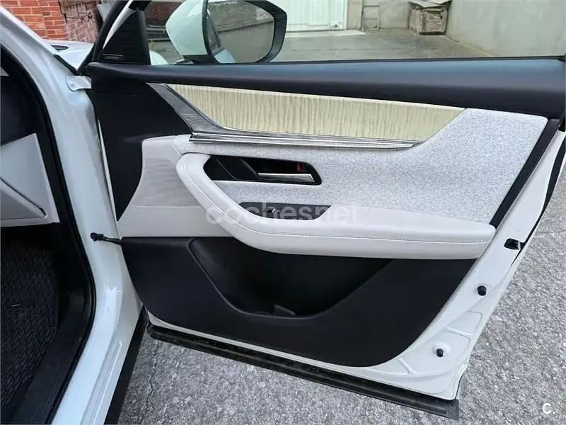Usado Mazda CX-60 Takumi-Line 327 CV (240 kW) 2023 Blanco SUV