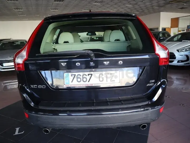 Usado Volvo XC60 Summum 205 CV (150 kW) 2010 Negro SUV
