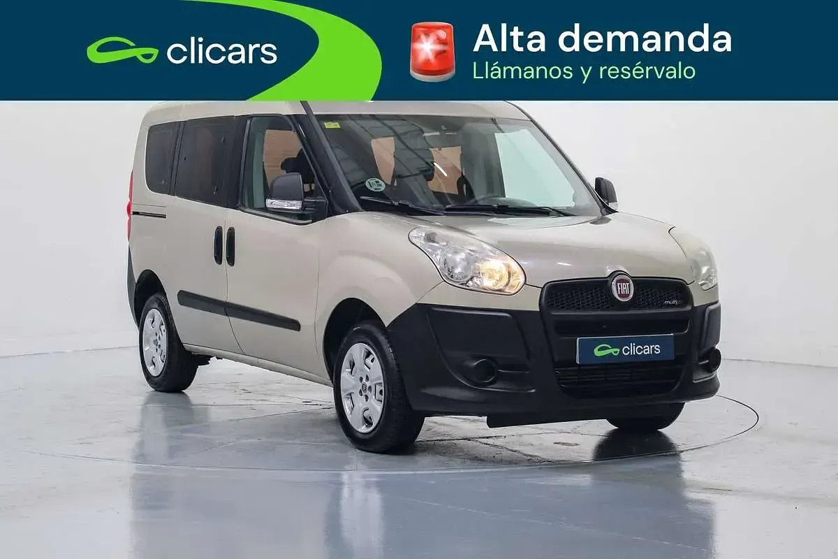 Usado Fiat Doblò Active 90 CV (66 kW) 2015 Amarillo Monovolumen