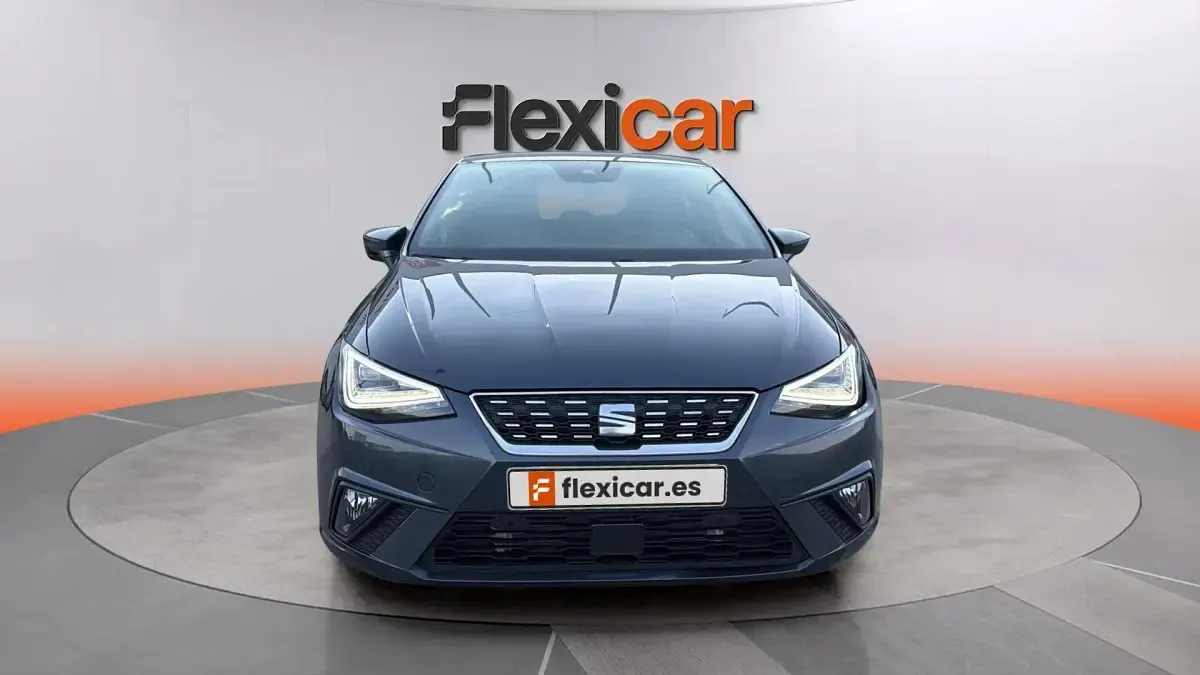 Usado Seat Ibiza Style 116 CV (85 kW) 2024 Gris Utilitario