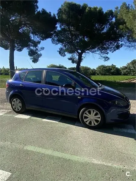 Usado Seat Toledo Stylance 105 CV (77 kW) 2005 Azul Utilitario