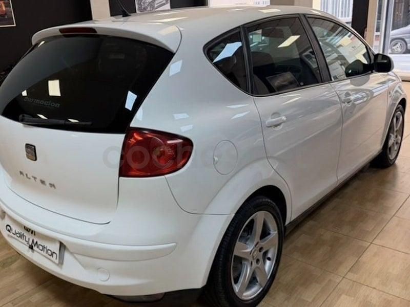 Usado Seat Altea Style 140 CV (102 kW) 2009 Blanco Monovolumen