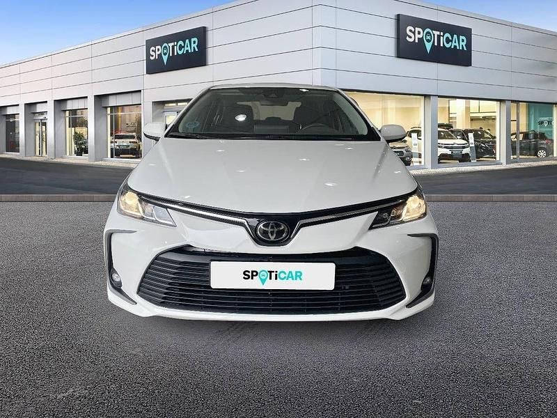 Usado Toyota Corolla Sol 110 CV (80 kW) 2022 Blanco Berlina