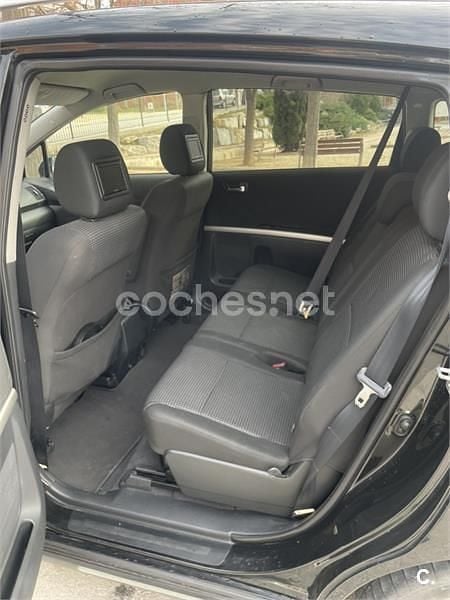 Käytetty Toyota Corolla Verso Sport 177 HP (130 kW) 2006 Musta Tila-auto