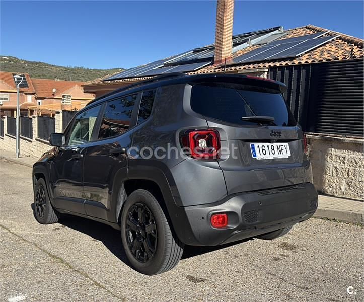 Usado Jeep Renegade North 130 CV (95 kW) 2025 Gris / plata SUV