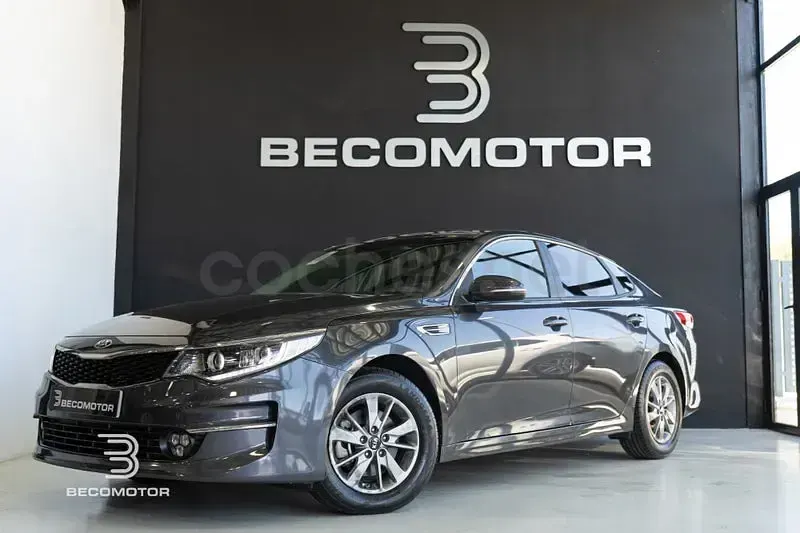 Usado Kia Optima 141 CV (103 kW) 2017 Gris / plata Berlina