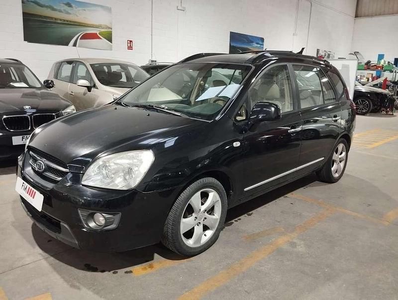Usado Kia Carens 140 CV (102 kW) 2007 Negro Monovolumen