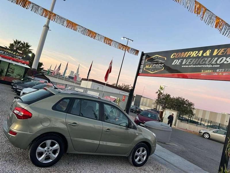 Usado Renault Koleos Privilege 150 CV (110 kW) 2008 Verde SUV