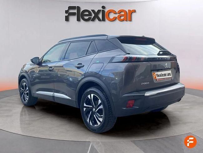 Usado Peugeot 2008 Allure 100 CV (73 kW) 2023 Gris SUV