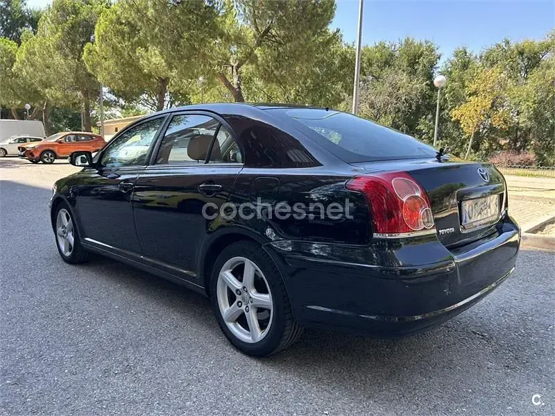 Usado Toyota Avensis Executive 126 CV (92 kW) 2008 Negro Berlina