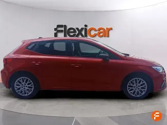 Usado Seat Ibiza FR 110 CV (80 kW) 2023 Rojo Utilitario