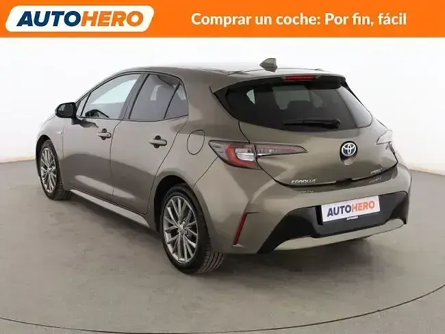 Usado Toyota Corolla 122 CV (89 kW) 2019 Verde Berlina