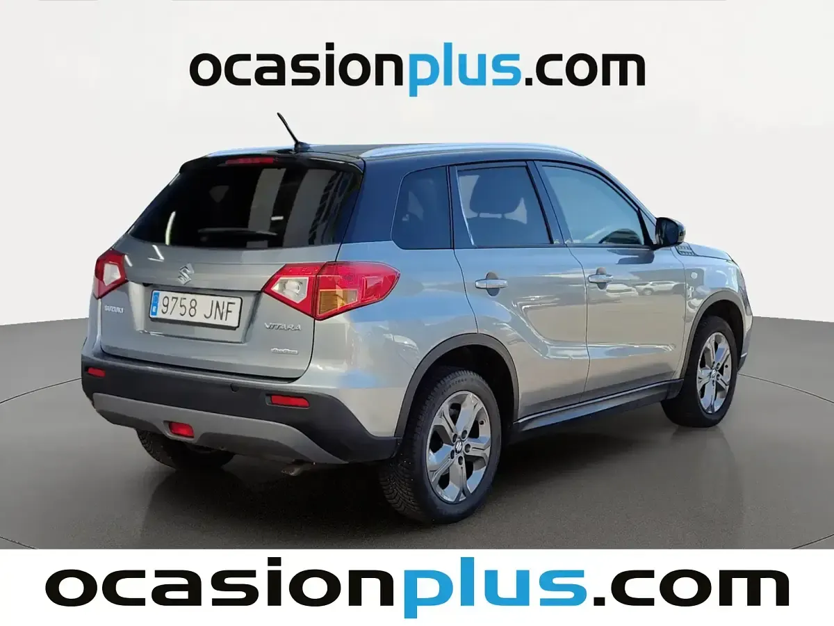 Usado Suzuki Vitara 120 CV (88 kW) 2016 Gris SUV