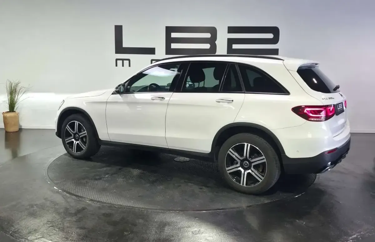 Usado Mercedes GLC300 321 CV (236 kW) 2022 Blanco SUV