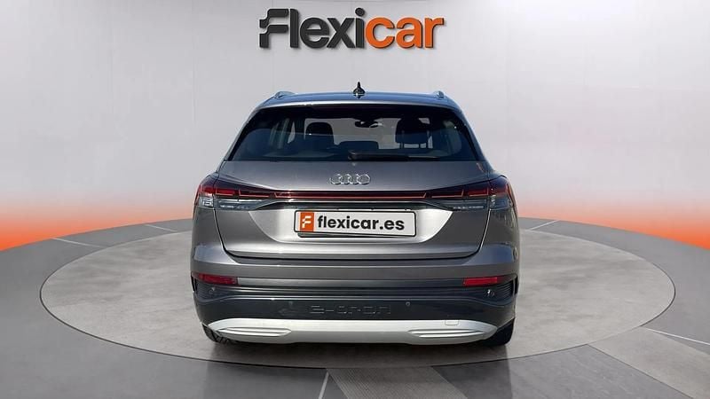 Usado Audi Q4 e-tron Premium 69 kW (95 CV) 2021 Gris SUV