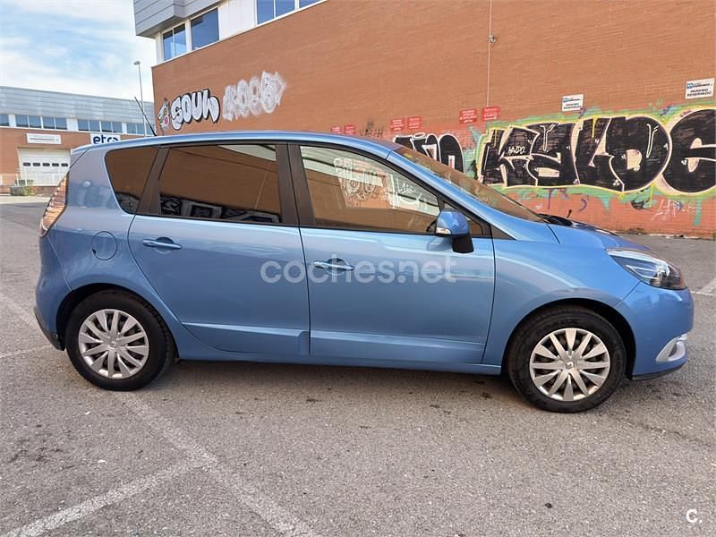 Usado Renault Scénic III LIMITED 110 CV (80 kW) 2014 Azul Monovolumen