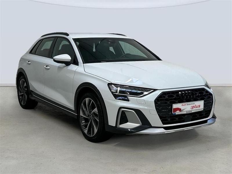 Usado Audi A3 Ambiente 150 CV (110 kW) 2025 Blanco glaciar Berlina