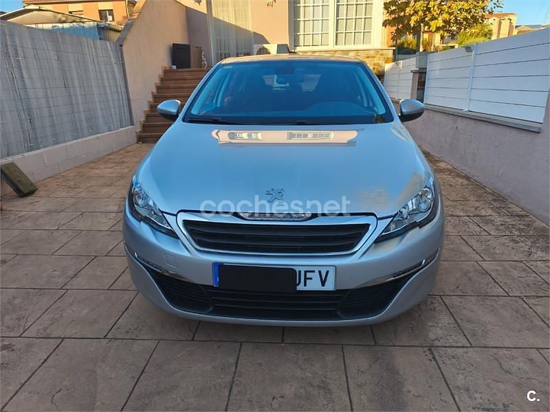 Gris / plata Usado 2015 Peugeot 308 Active Berlina | 6500 € (Buen precio) - Imagen 1/4