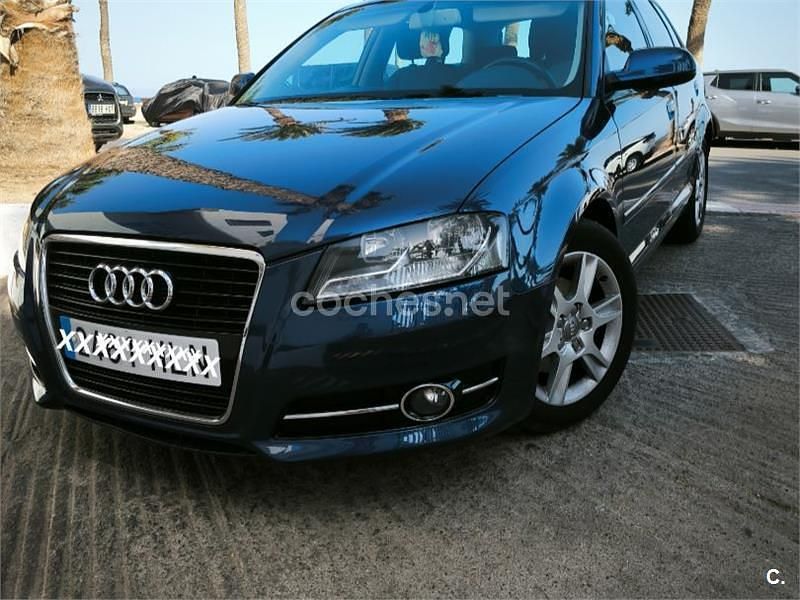 Azul Usado 2012 Audi A3 Sportback Attraction Berlina | 8900 € (Precio justo) - Imagen 1/3