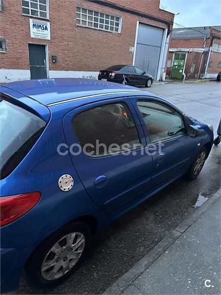Usado Peugeot 206+ 60 CV (44 kW) 2010 Azul Utilitario