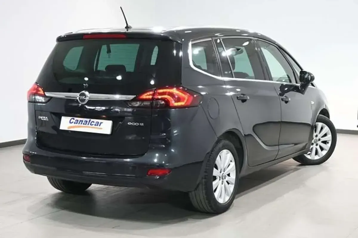 Usado Opel Zafira Tourer Selective 136 CV (100 kW) 2015 Negro Monovolumen