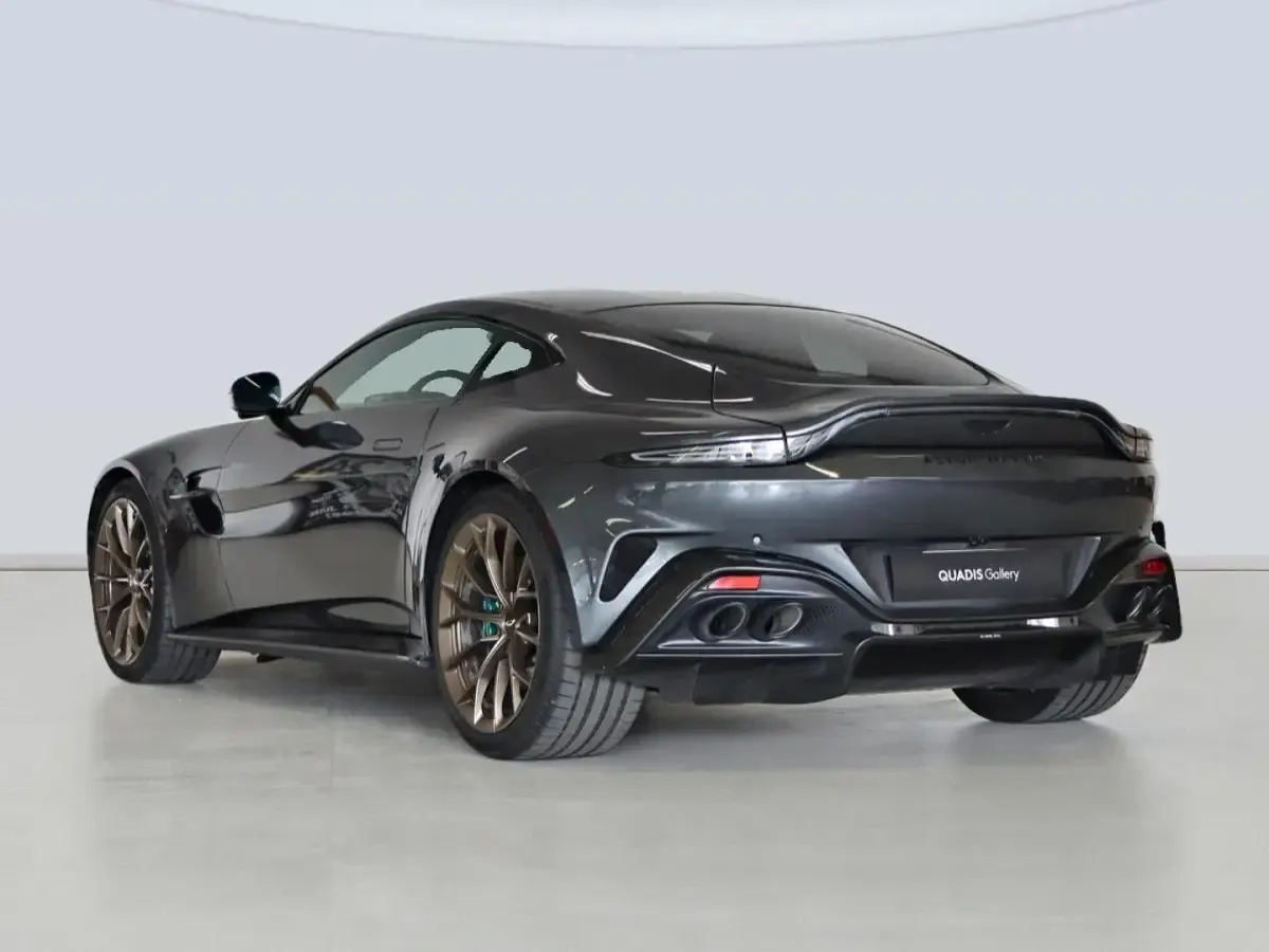 Nuevo Aston Martin V8 Vantage 665 CV (489 kW) 2025 Gris plata Coupe