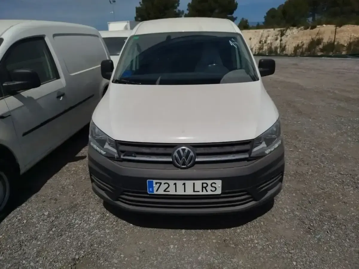 Begagnad VW Caddy Maxi 83 kW (113 HK) 2021 Vit Minibuss