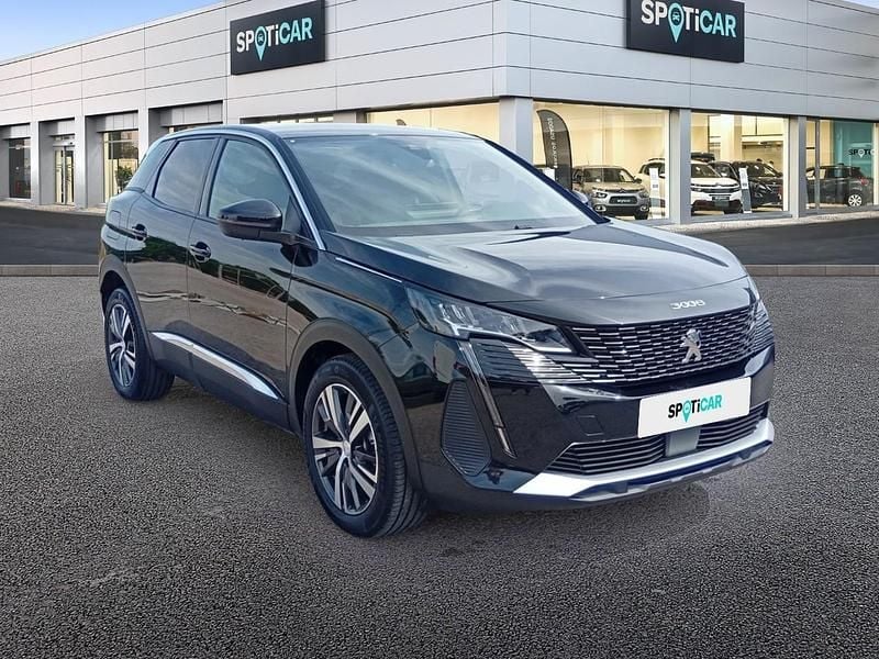 Usado Peugeot 3008 Allure 131 CV (96 kW) 2024 Negro SUV