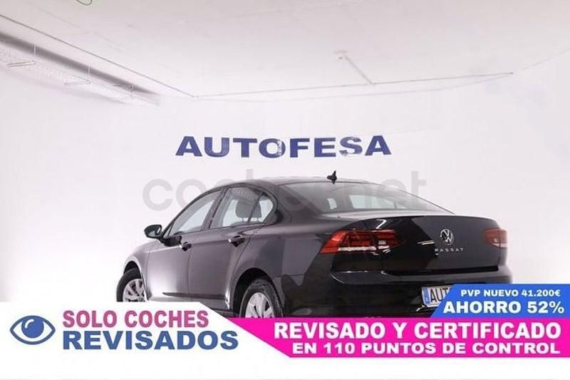 Usado VW Passat 150 CV (110 kW) 2020 Negro Berlina