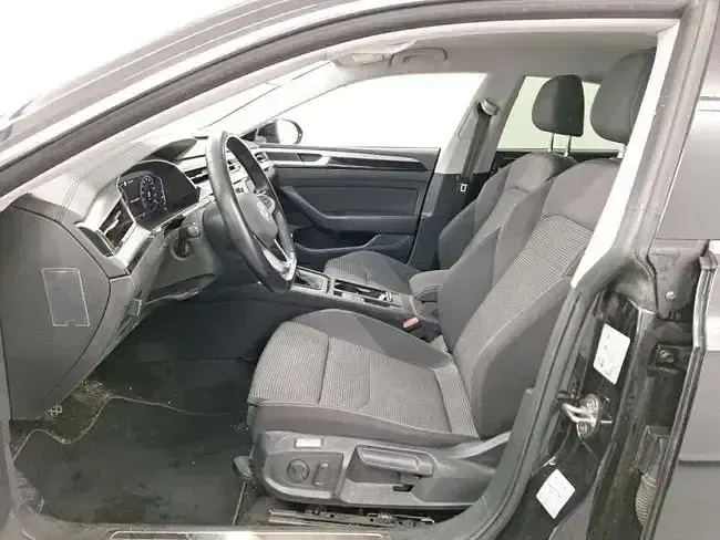 Usado VW Arteon 150 CV (110 kW) 2021 Negro Berlina