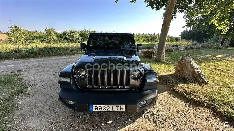 Usado Jeep Wrangler Sahara 381 CV (280 kW) 2021 Gris / plata SUV