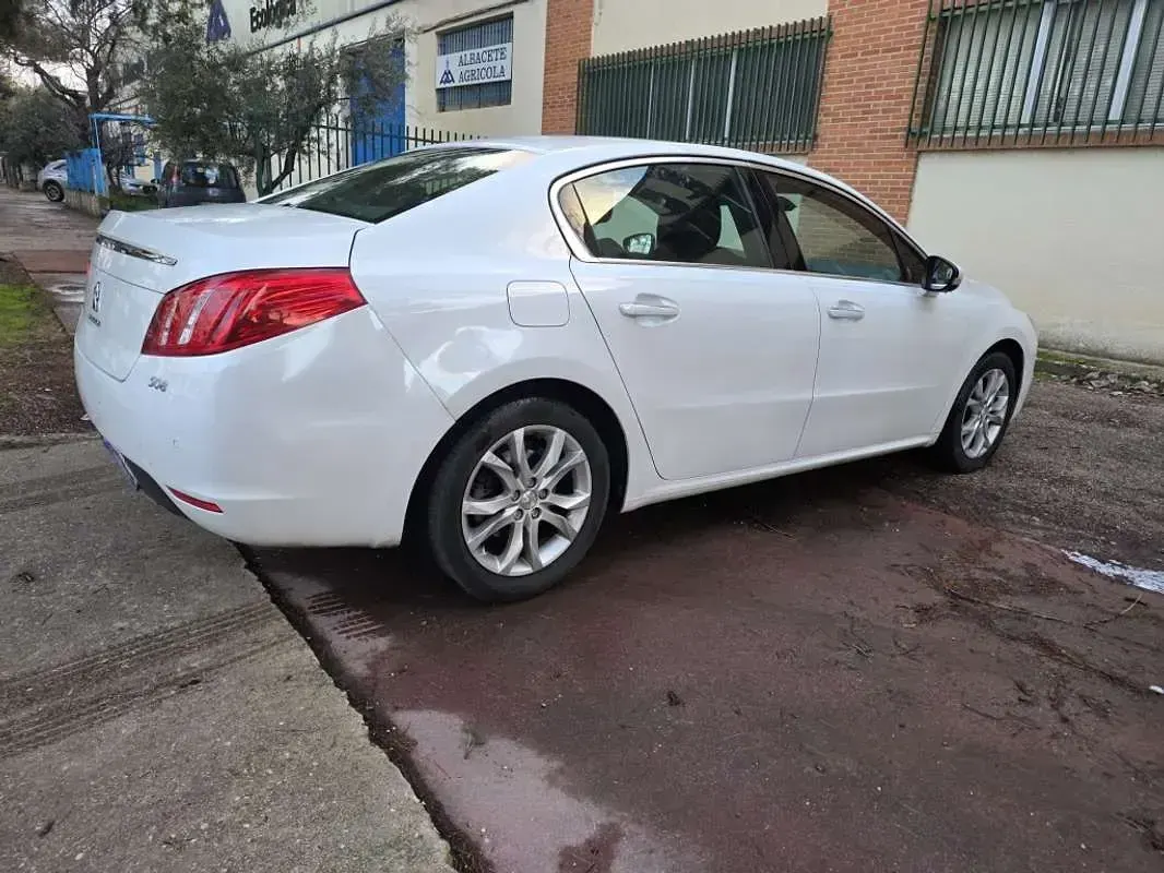Usado Peugeot 508 SW Allure 163 CV (119 kW) 2012 Blanco Familiar